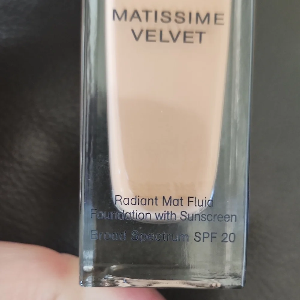 Givenchy Cream Foundation Radiant Glow